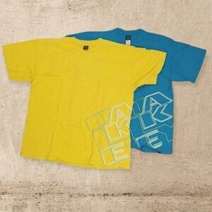 Pair of Oakley Men's T-Shirts Size XL Graphic Spellouts Yellow/Blue